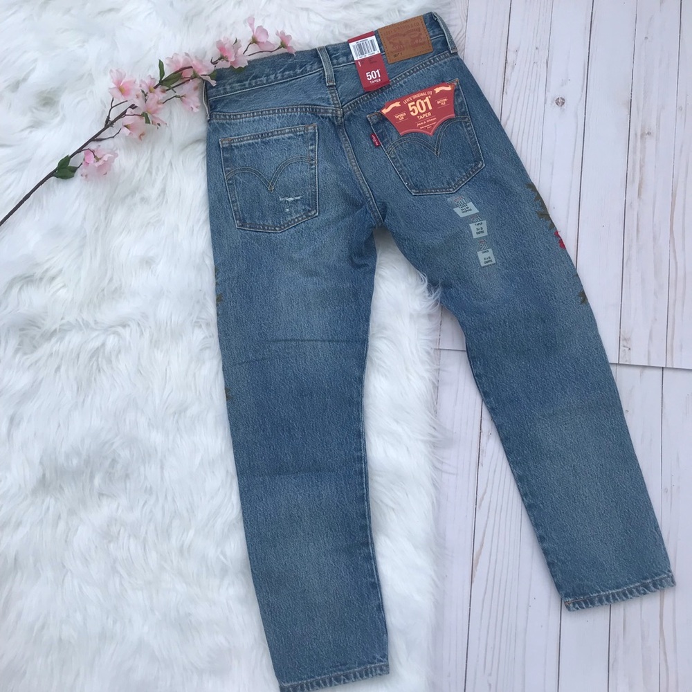 Levi rose embroidered cropped jeans - Picture 3 of 7